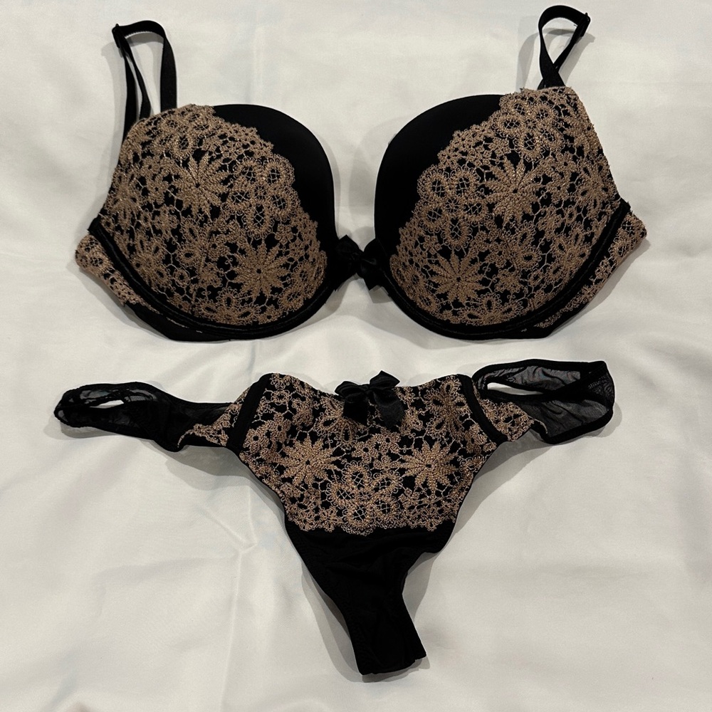 Victoria's Secret Black and Brown Floral Lace Bra Set